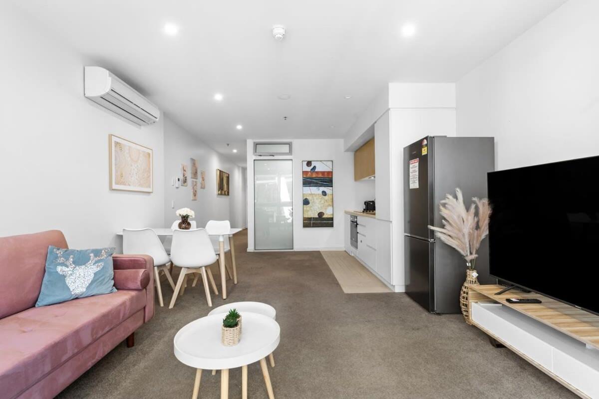 Comfy And Lovely Cbd 1br Apt -free Wi-fi *